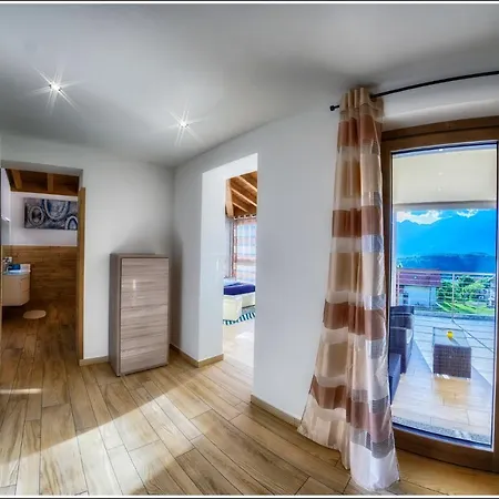 Tadi Laro Luxury Deluxe Comer Apartamento Colico